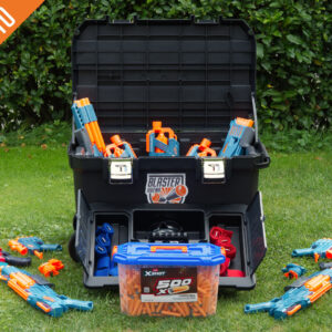 Die Blaster Arena Battle Box - gefüllt mit verschiedenen Blastern und Equipment für outdoor Blaster Spaß!